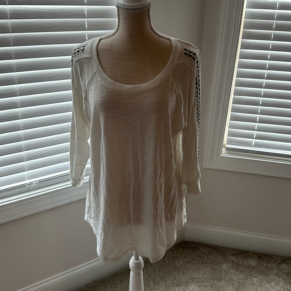 Oversized woman’s white sweater